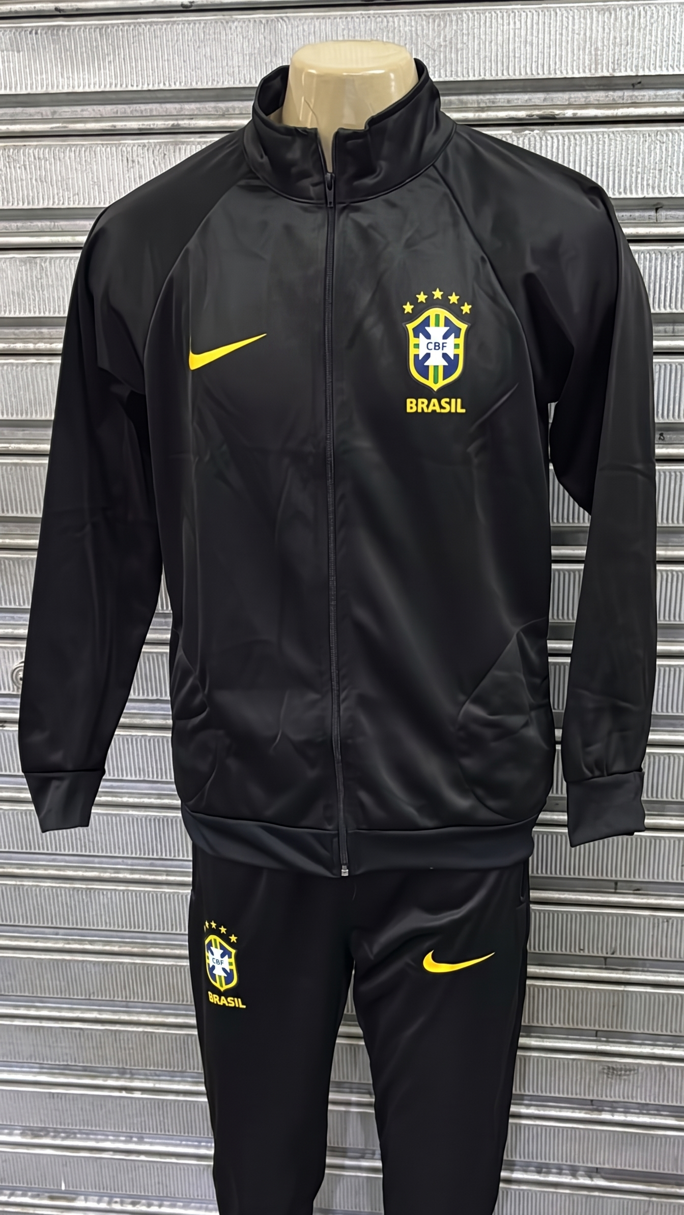 Gemini_Generated_Image_b8nhhgb8nhhgb8nh Agasalho Completo da Seleção Brasileira Preto - Imagem 1