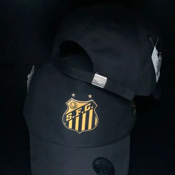 Boné Santos Preto Escudo Dourado